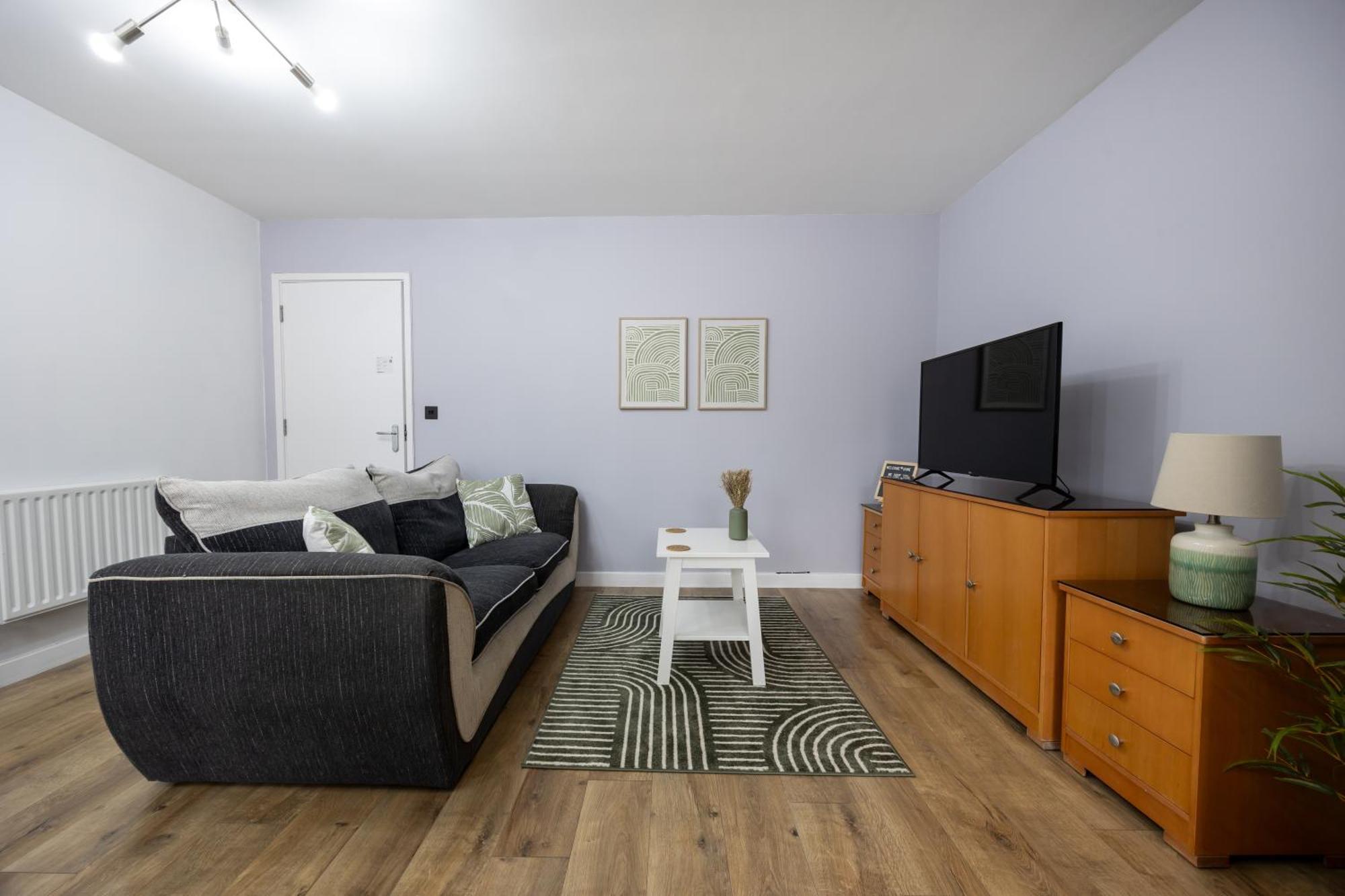 レディングStunning 3Br, Free Parking, Near Town Center, Long Term Discounアパートメント エクステリア 写真