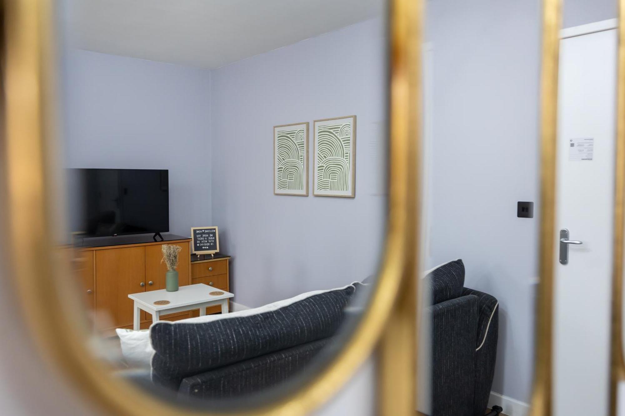 レディングStunning 3Br, Free Parking, Near Town Center, Long Term Discounアパートメント エクステリア 写真