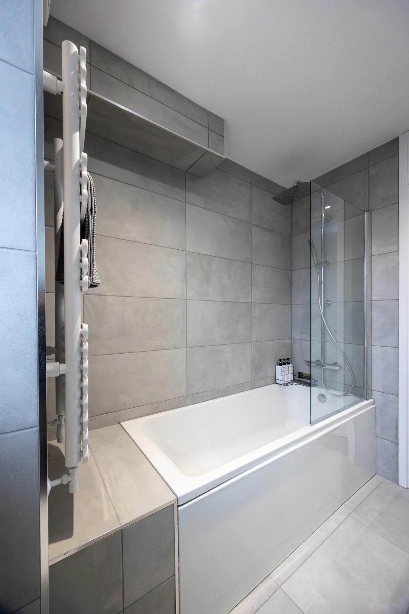 レディングStunning 3Br, Free Parking, Near Town Center, Long Term Discounアパートメント エクステリア 写真