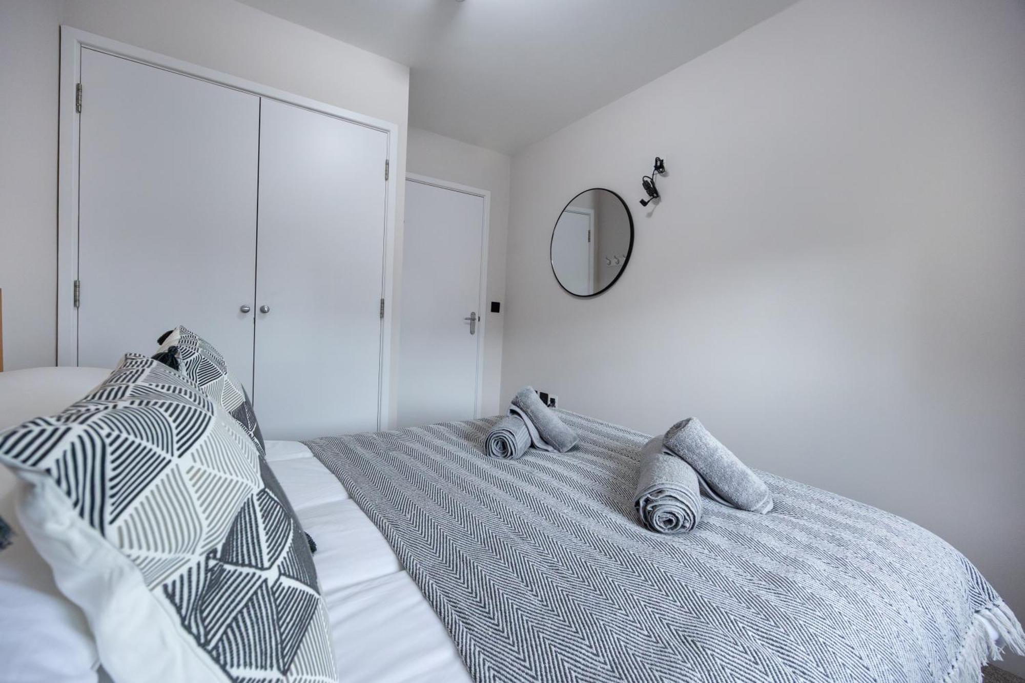 レディングStunning 3Br, Free Parking, Near Town Center, Long Term Discounアパートメント エクステリア 写真